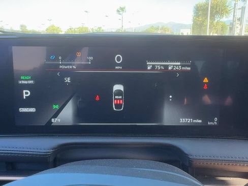 Used 2023 Nissan Ariya FWD image 16