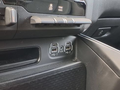 Used 2022 RAM 1500 Big Horn AWD/4WD image 29