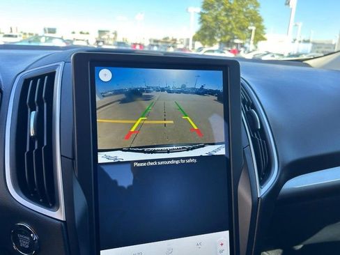 Used 2023 Ford Edge SE image 20