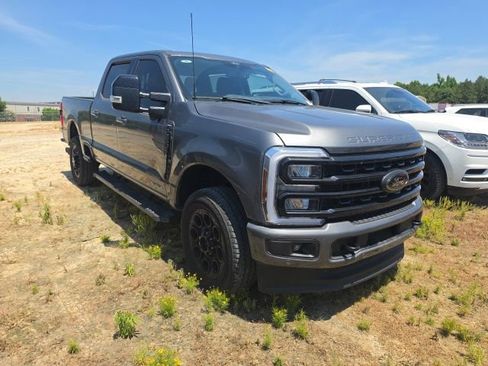Used 2024 Ford F250 Lariat w/ Lariat Ultimate Package AWD/4WD image 3