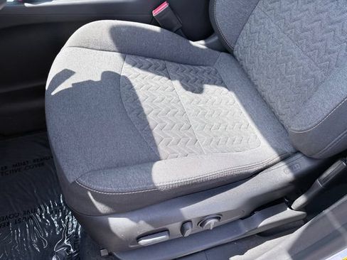 Used 2022 Chevrolet Equinox LT FWD image 10
