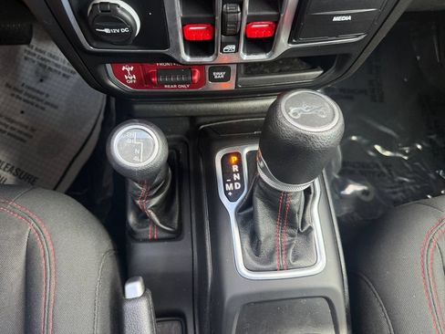 Used 2020 Jeep Wrangler Unlimited Rubicon AWD/4WD image 28