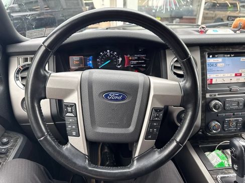 Used 2017 Ford Expedition Limited AWD/4WD image 10