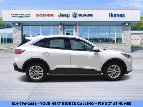 Used 2020 Ford Escape SE AWD/4WD image 2