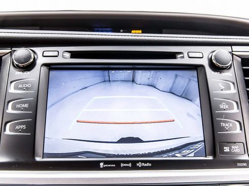 Used 2019 Toyota Highlander XLE AWD/4WD image 14