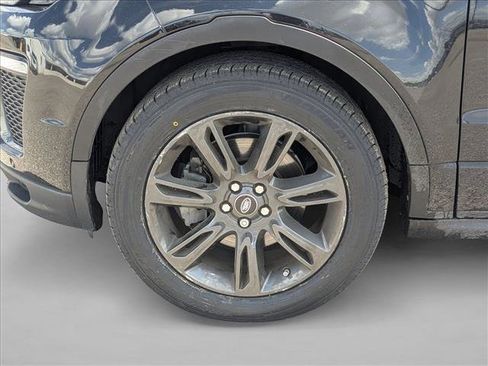 Used 2019 Land Rover Range Rover Evoque Landmark Edition AWD/4WD image 10