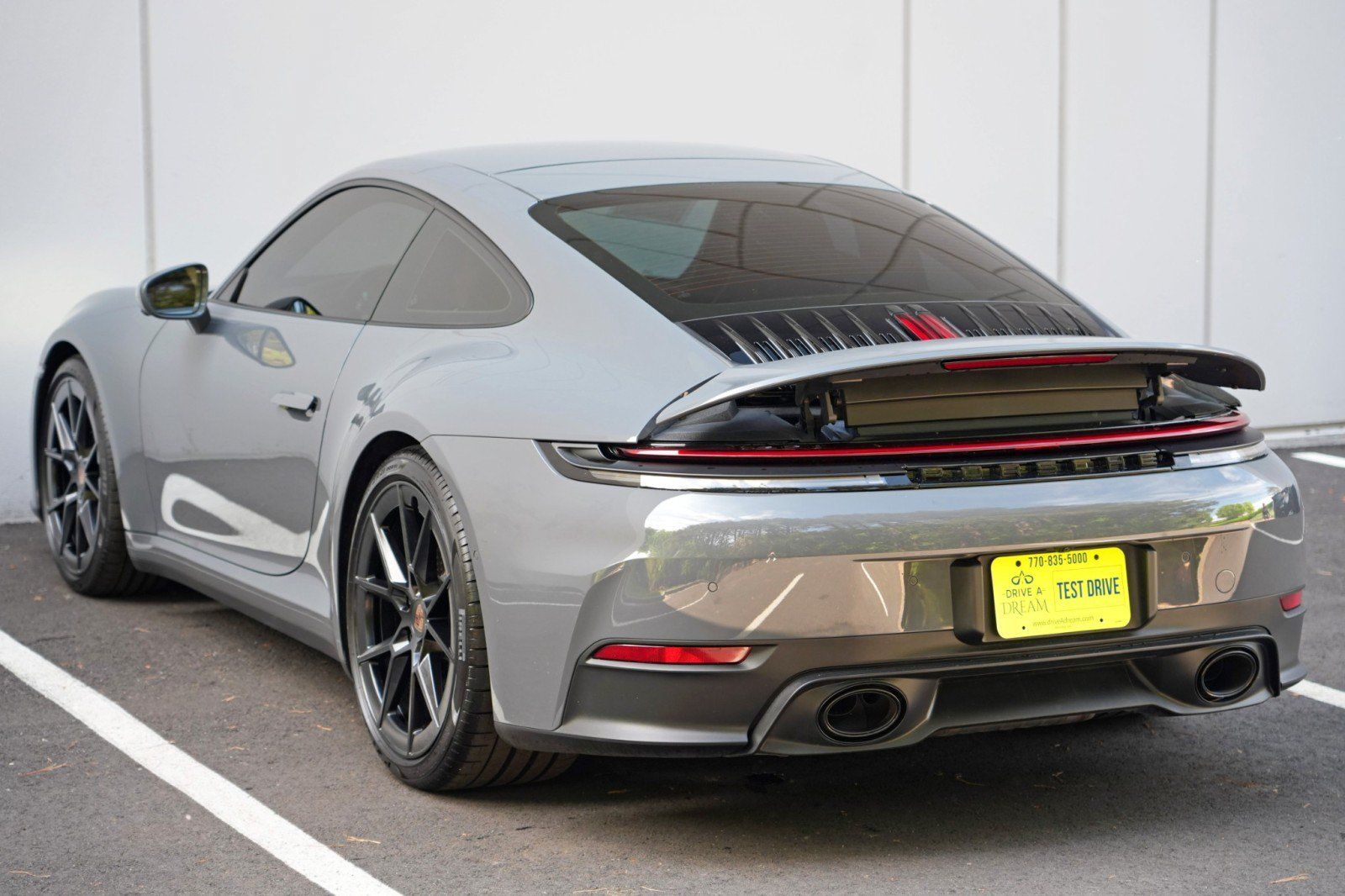 Used 2025 Porsche 911 Carrera w/ Premium Package RWD image 46