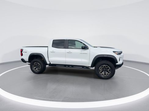 Used 2024 Chevrolet Colorado ZR2 image 10