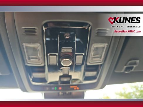 New 2026 GMC Yukon Denali w/ Denali Reserve Package AWD/4WD image 13