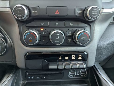 Used 2019 RAM 1500 Big Horn AWD/4WD image 13