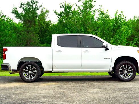 Used 2023 Chevrolet Silverado 1500 LT RWD image 6