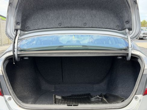 Used 2019 Honda Accord Touring image 15