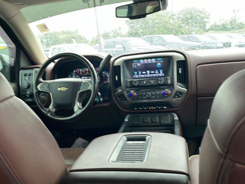 Used 2018 Chevrolet Silverado 1500 High Country AWD/4WD image 28