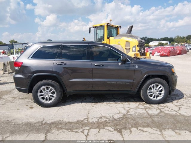 Used 2019 Jeep Grand Cherokee Laredo AWD/4WD image 9