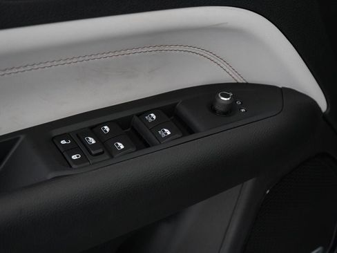New 2026 Jeep Compass Limited w/ Sun, Sound & Navigation Group AWD/4WD image 24