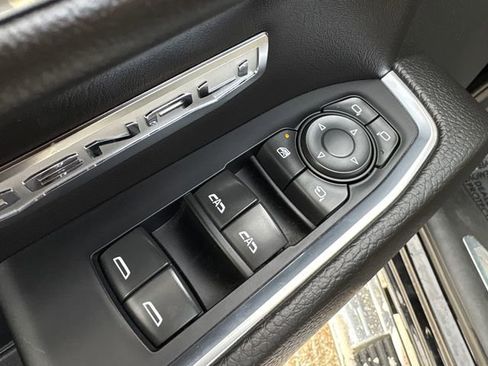 Used 2022 GMC Sierra 1500 Denali w/ Technology Package AWD/4WD image 57