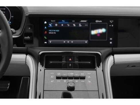 Used 2025 Porsche Panamera image 12