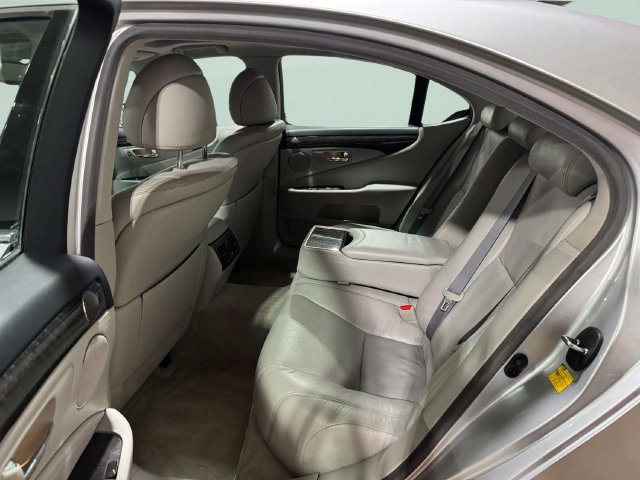 Used 2012 Lexus LS 460 AWD w/ Luxury Value Edition image 27