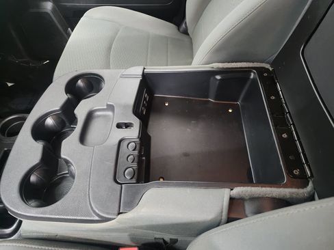 Used 2018 RAM 2500 Tradesman w/ Chrome Appearance Group image 18