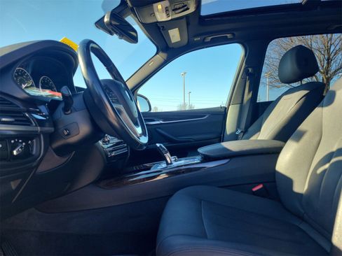 Used 2017 BMW X5 xDrive40e image 16