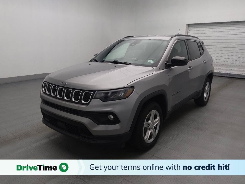 Used 2023 Jeep Compass Latitude AWD/4WD image 1