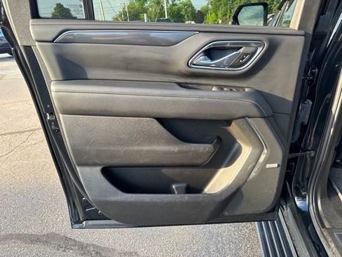 Used 2023 GMC Yukon XL AT4 w/ AT4 Premium Package AWD/4WD image 19