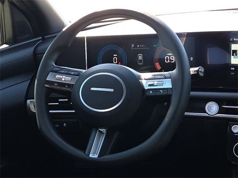 Used 2025 Hyundai Santa Cruz SEL image 13