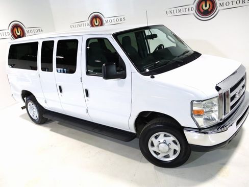 Used 2014 Ford E-350 and Econoline 350 XLT image 6