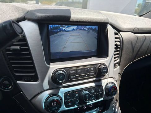 Used 2019 GMC Yukon XL SLT w/ Open Road Package AWD/4WD image 32