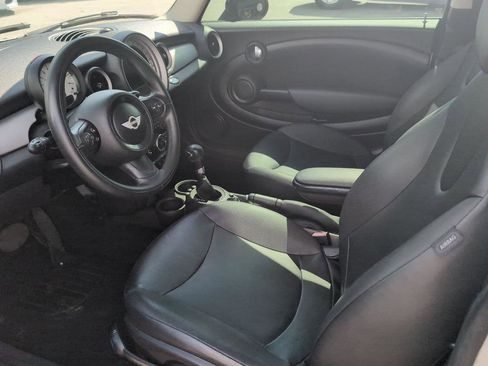 Used 2013 MINI Cooper Hardtop image 9
