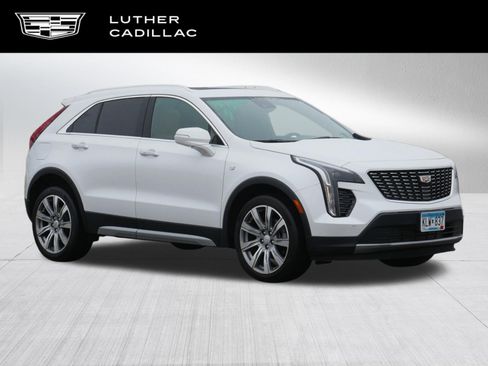 Used 2023 Cadillac XT4 Premium Luxury image 1