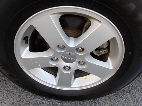 Used 2012 Dodge Grand Caravan SXT w/ Entertainment Group 1 image 28