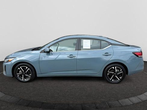 Used 2024 Nissan Sentra SV image 2