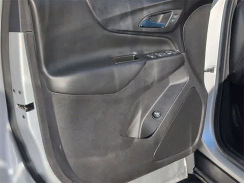 Certified 2020 Chevrolet Equinox LT image 22
