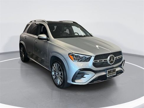 Certified 2024 Mercedes-Benz GLE 450 4MATIC image 3