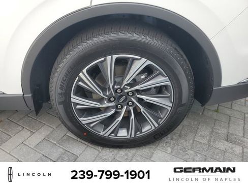 New 2026 Lincoln Aviator 2WD image 11
