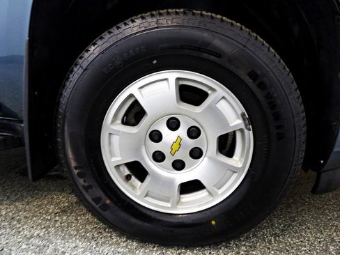 Used 2012 Chevrolet Avalanche LT image 21