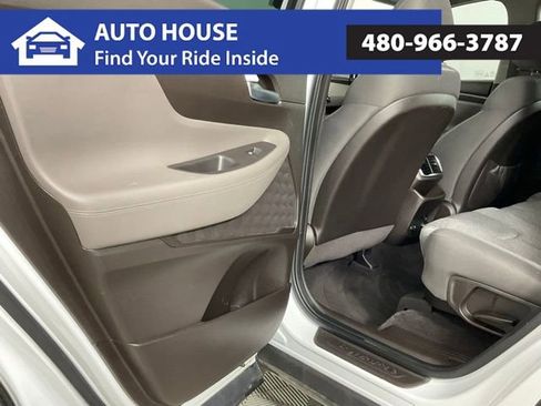 Used 2019 Hyundai Santa Fe SE FWD image 15