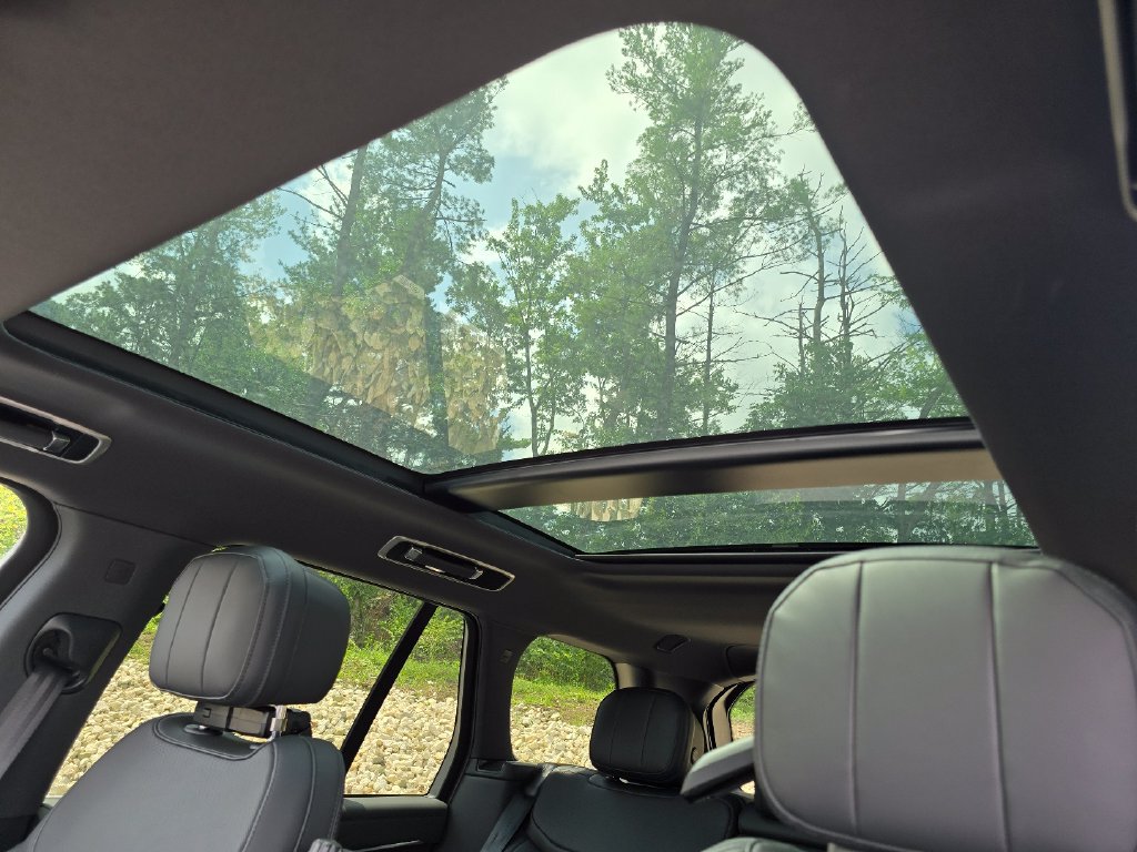 New 2026 Land Rover Range Rover SE AWD/4WD image 12