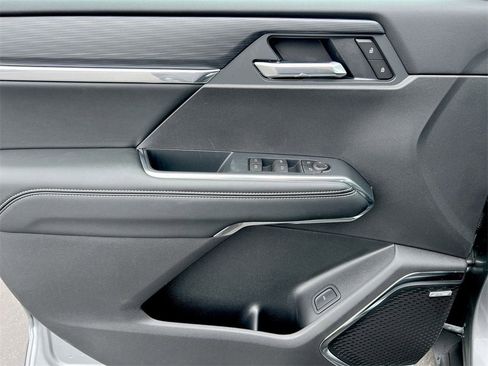 New 2026 GMC Acadia Elevation image 19