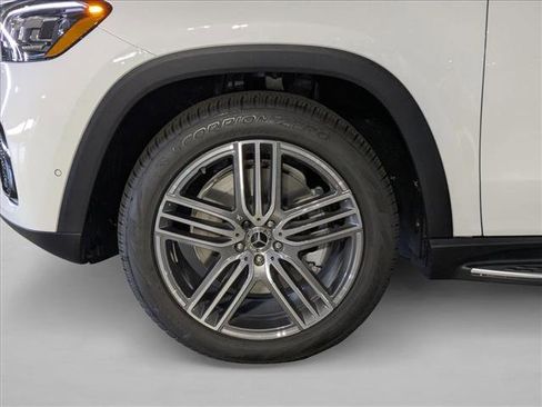 New 2026 Mercedes-Benz GLS 450 4MATIC image 10