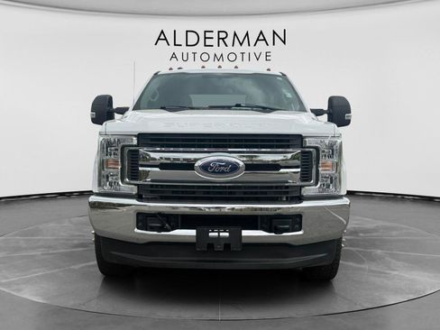 Used 2018 Ford F350 XLT image 8
