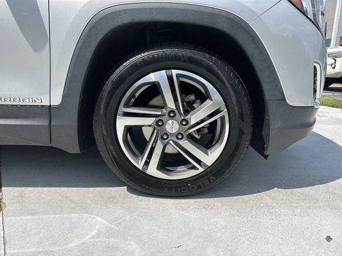 Used 2019 GMC Terrain SLT w/ Preferred Package FWD image 13