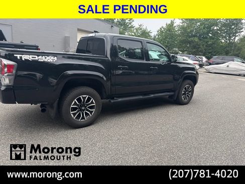 Used 2022 Toyota Tacoma TRD Sport w/ TRD Premium Sport Package AWD/4WD image 7