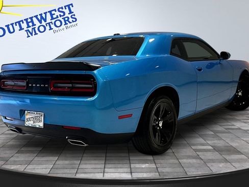 Used 2023 Dodge Challenger SXT RWD image 7