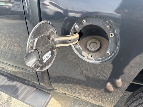 Used 2017 Chevrolet Silverado 1500 LT w/ All Star Edition image 10