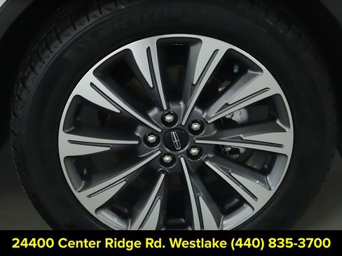 Certified 2022 Lincoln Corsair Reserve w/ Elements Package image 10