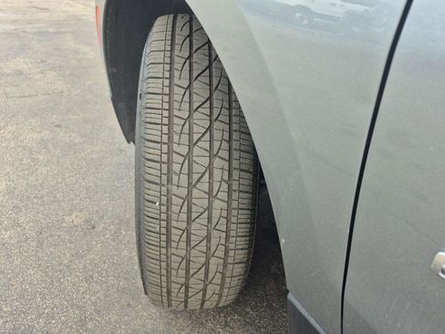 Used 2024 Chevrolet Equinox LT AWD/4WD image 24