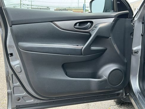 Used 2019 Nissan Rogue Sport S image 8