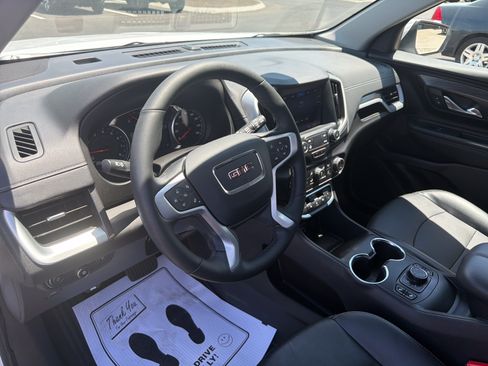Used 2024 GMC Terrain SLT AWD/4WD image 40